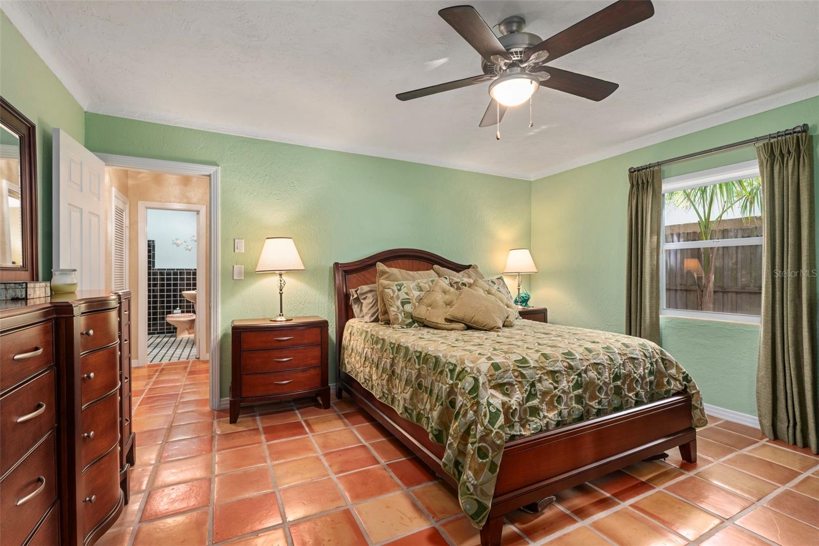 1713 NORTH DR, SARASOTA, FL, 34239