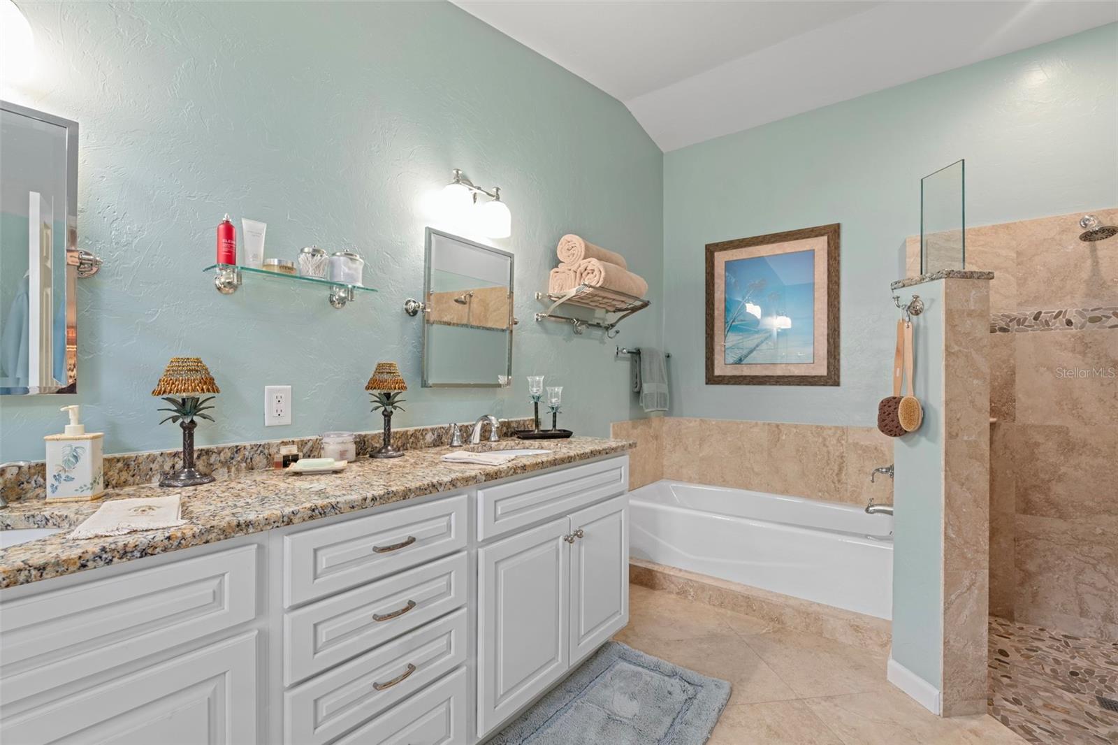 1713 NORTH DR, SARASOTA, FL, 34239