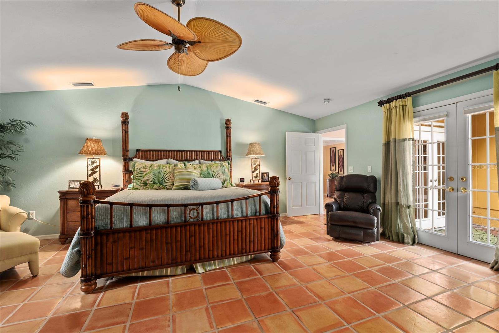 1713 NORTH DR, SARASOTA, FL, 34239
