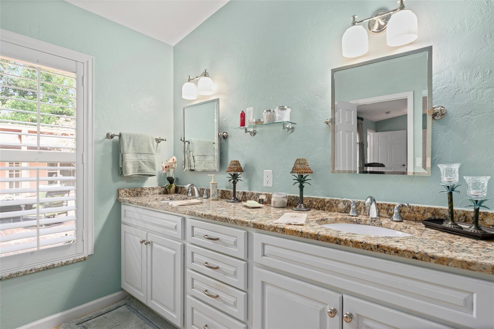 1713 NORTH DR, SARASOTA, FL, 34239