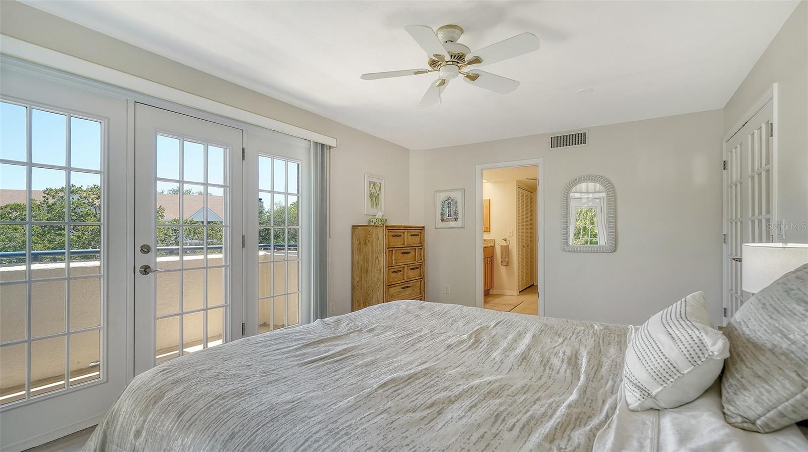 835 S OSPREY AVE #201, SARASOTA, FL, 34236