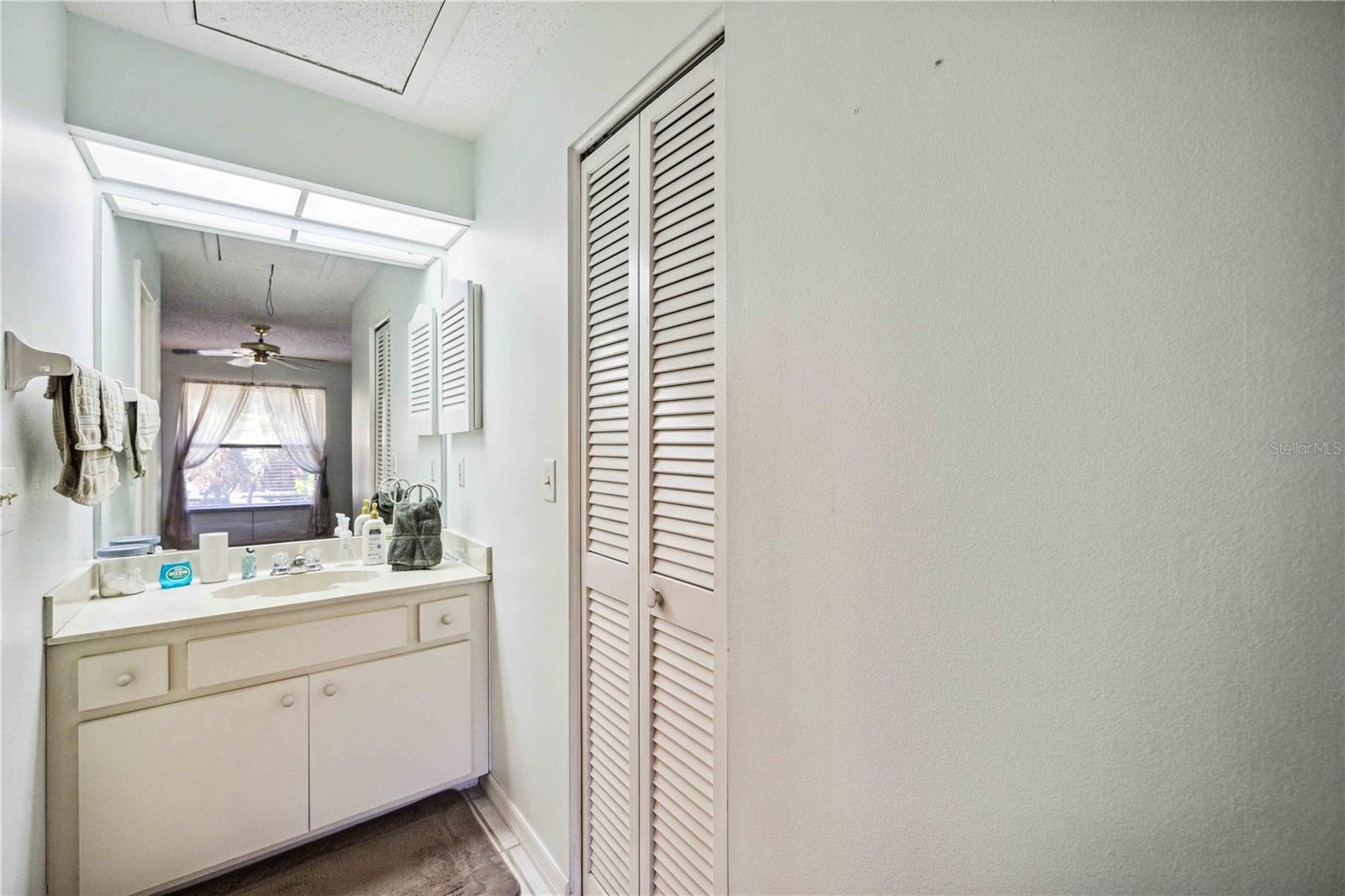 1325 BANCHORY LN LN #7, SARASOTA, FL, 34237