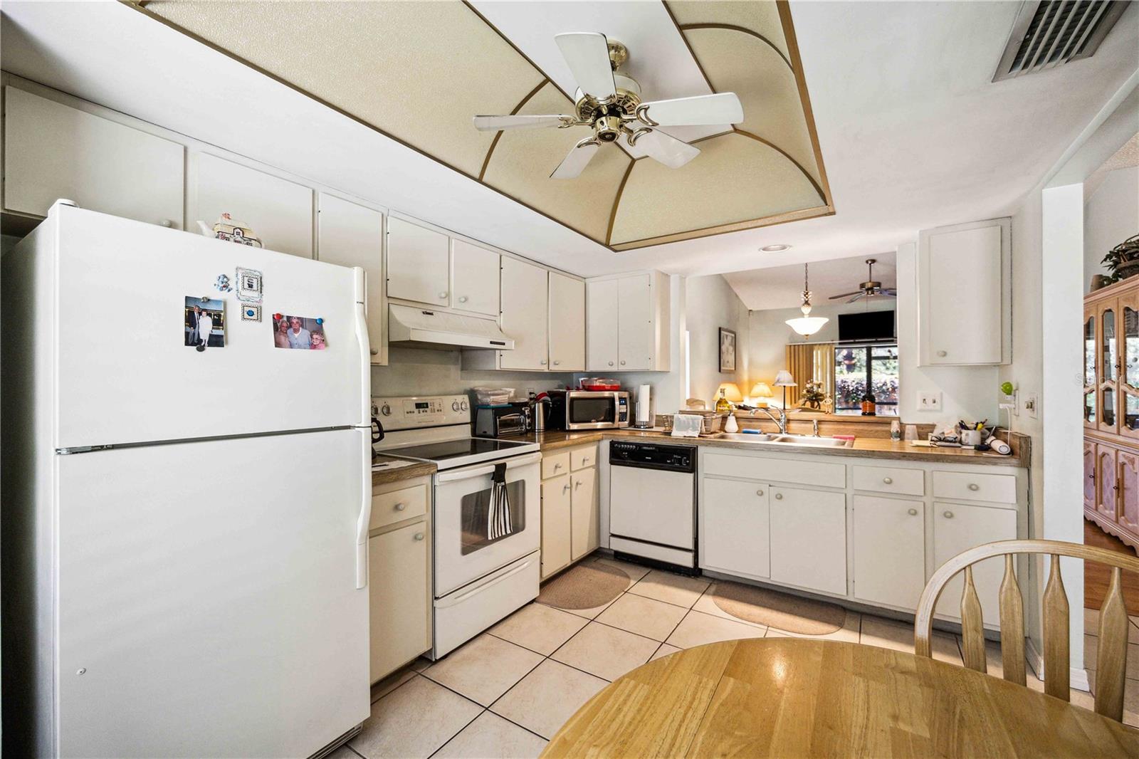 1325 BANCHORY LN LN #7, SARASOTA, FL, 34237