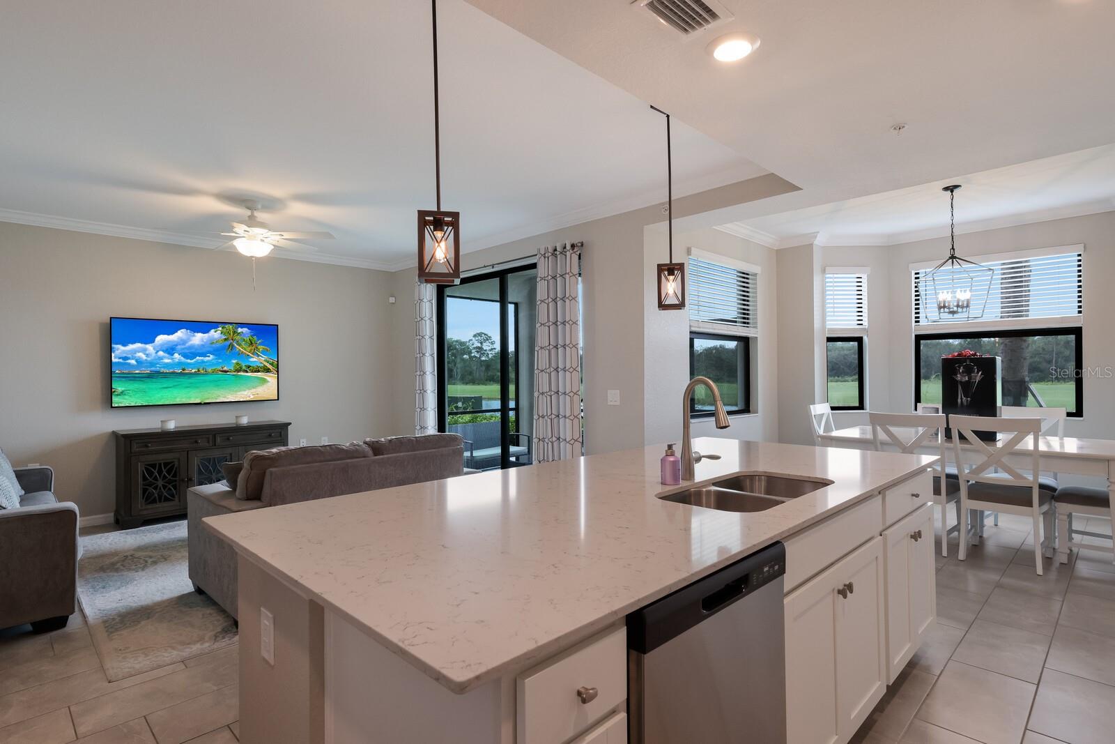 17902 GAWTHROP DR #102, BRADENTON, FL, 34211