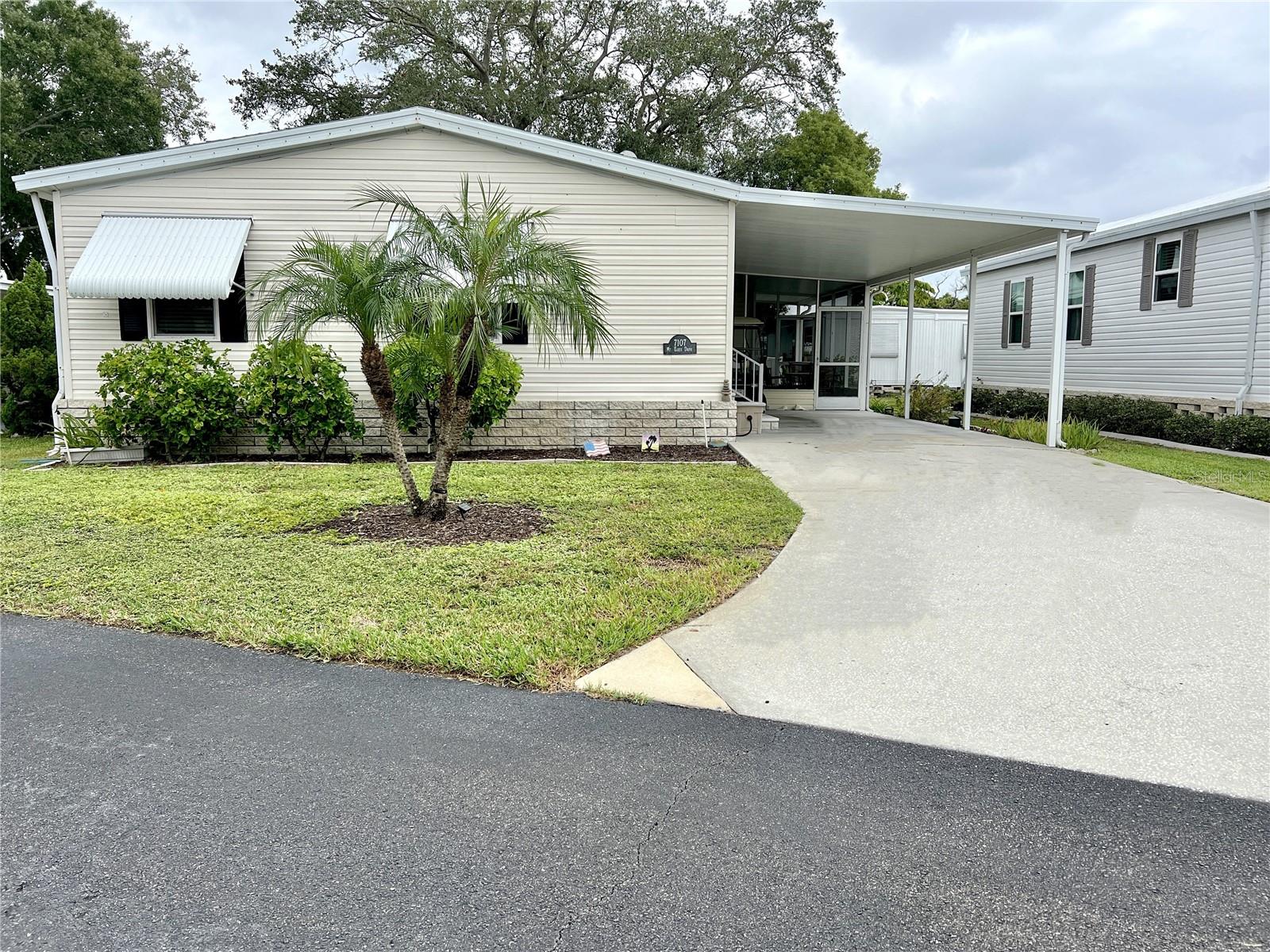 7107 MOUNT ESSEX DR NE #520, ST PETERSBURG, FL, 33702