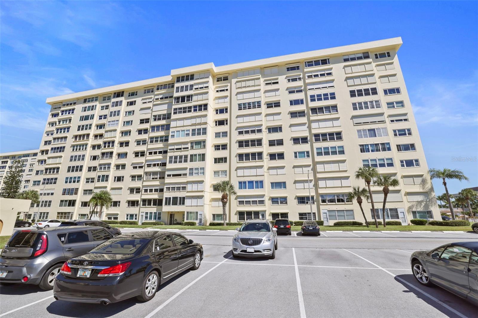 4550 COVE CIR #207, ST PETERSBURG, FL, 33708
