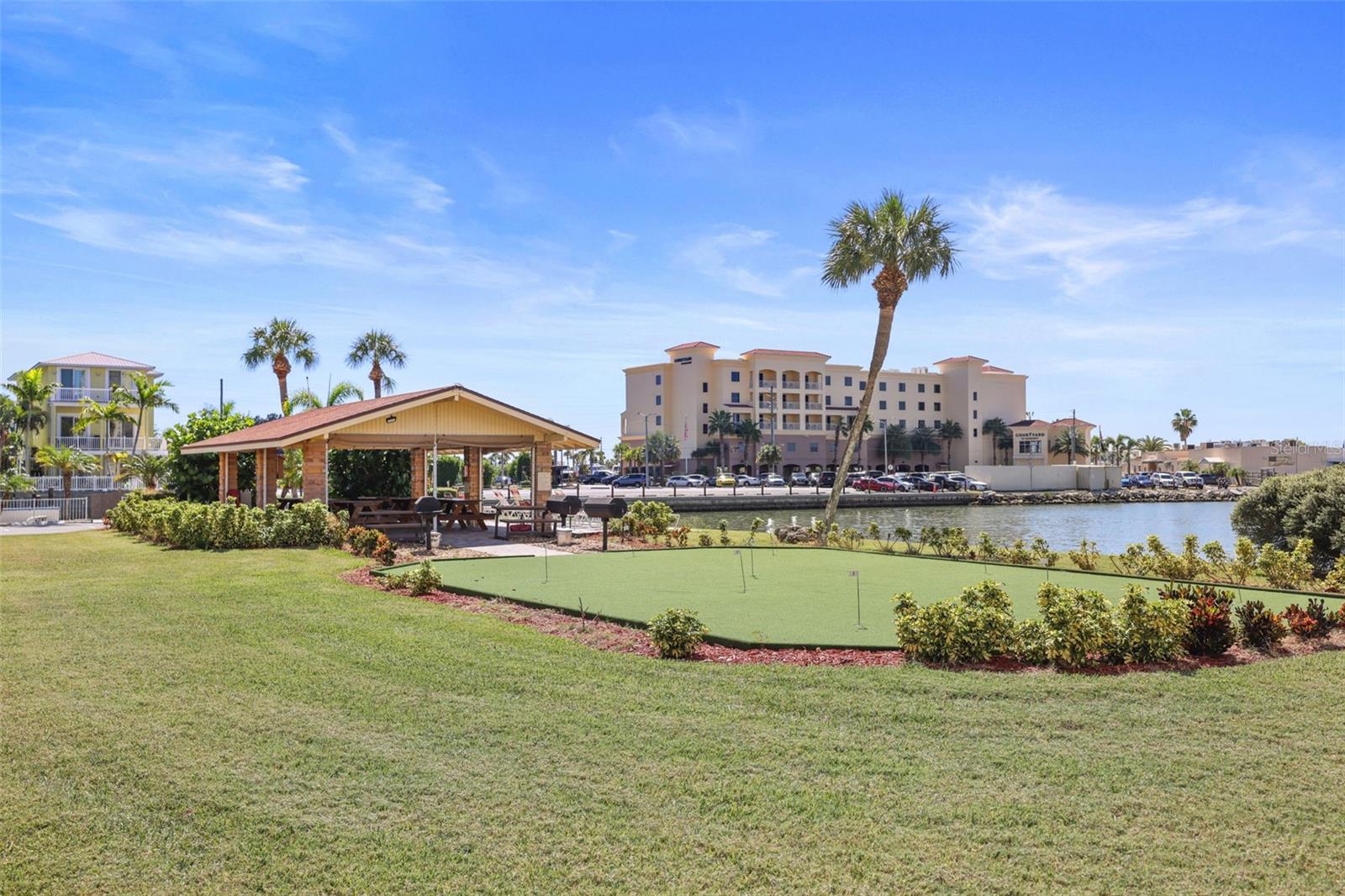 4550 COVE CIR #207, ST PETERSBURG, FL, 33708