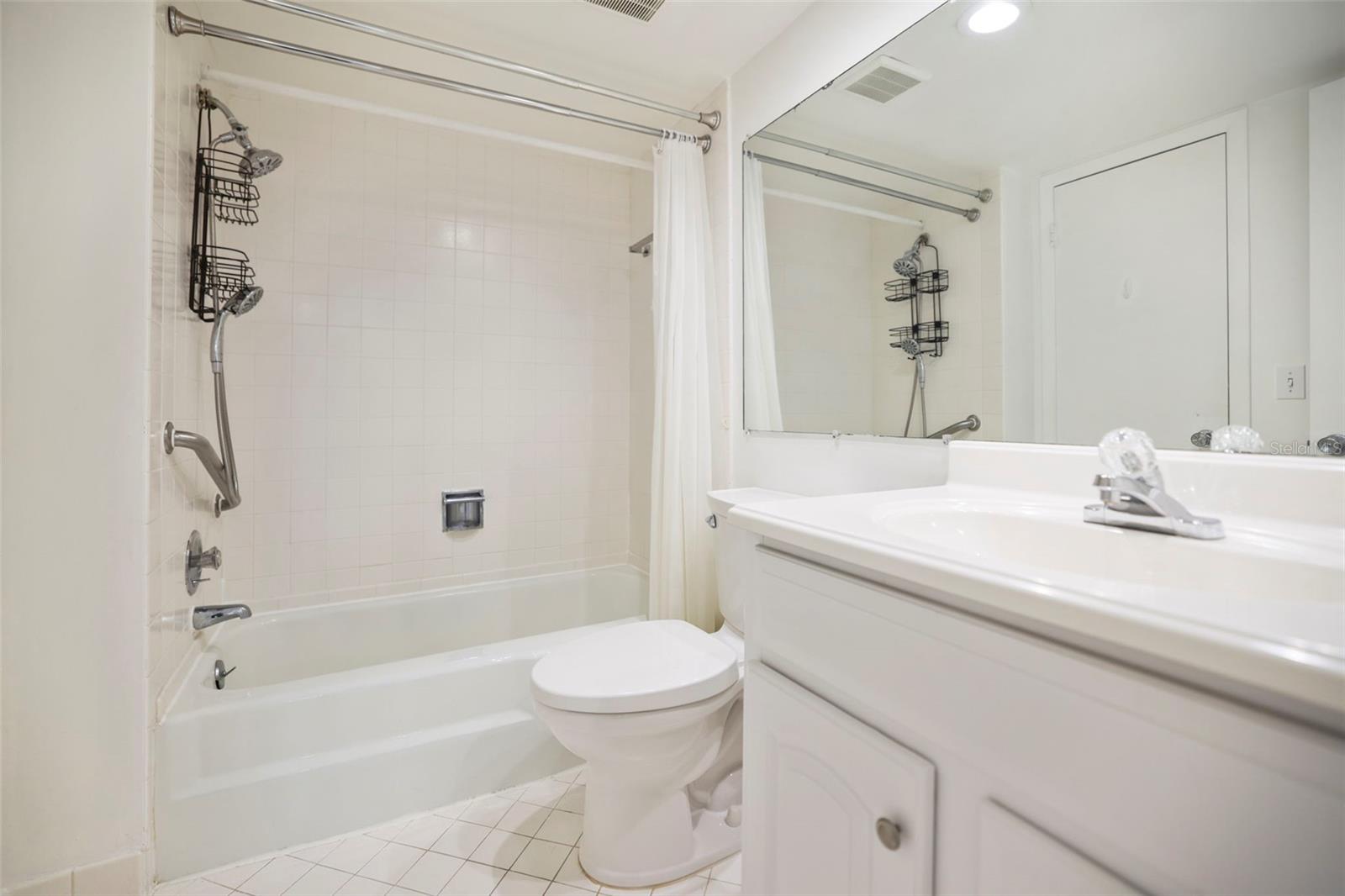 4550 COVE CIR #207, ST PETERSBURG, FL, 33708