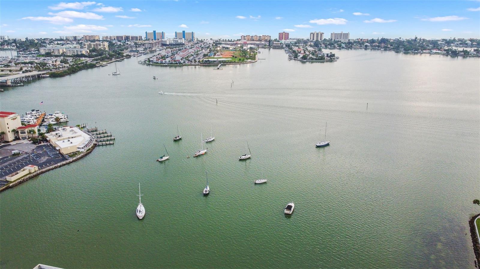 4550 COVE CIR #207, ST PETERSBURG, FL, 33708