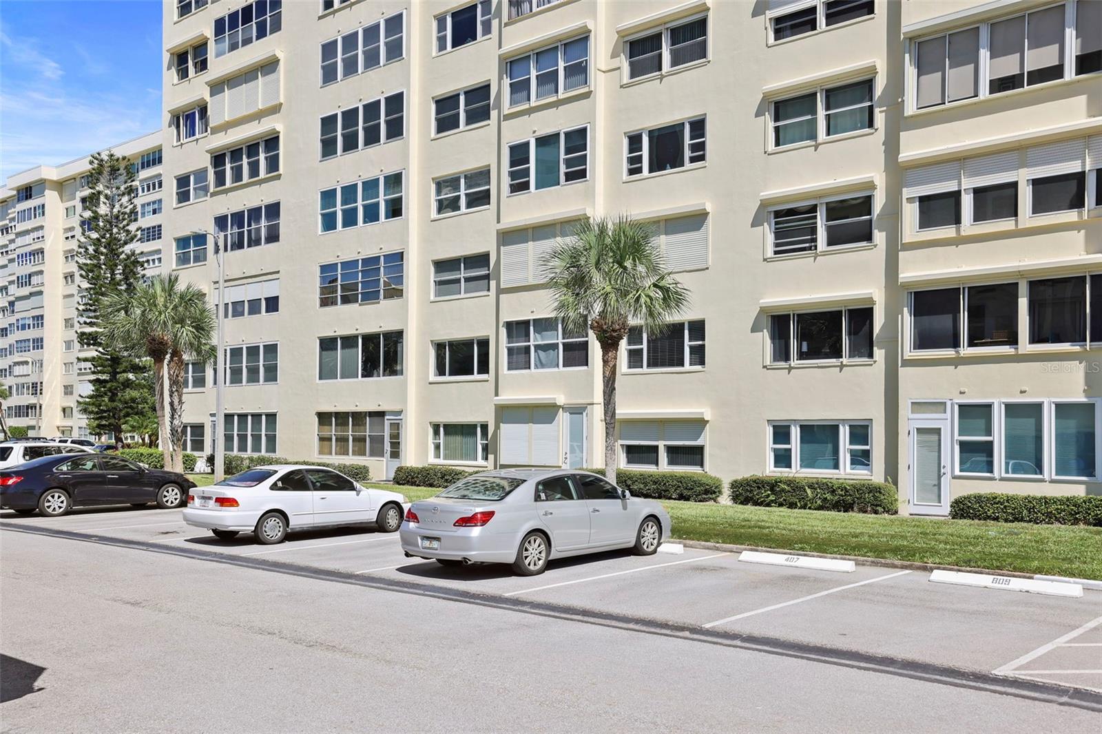 4550 COVE CIR #207, ST PETERSBURG, FL, 33708