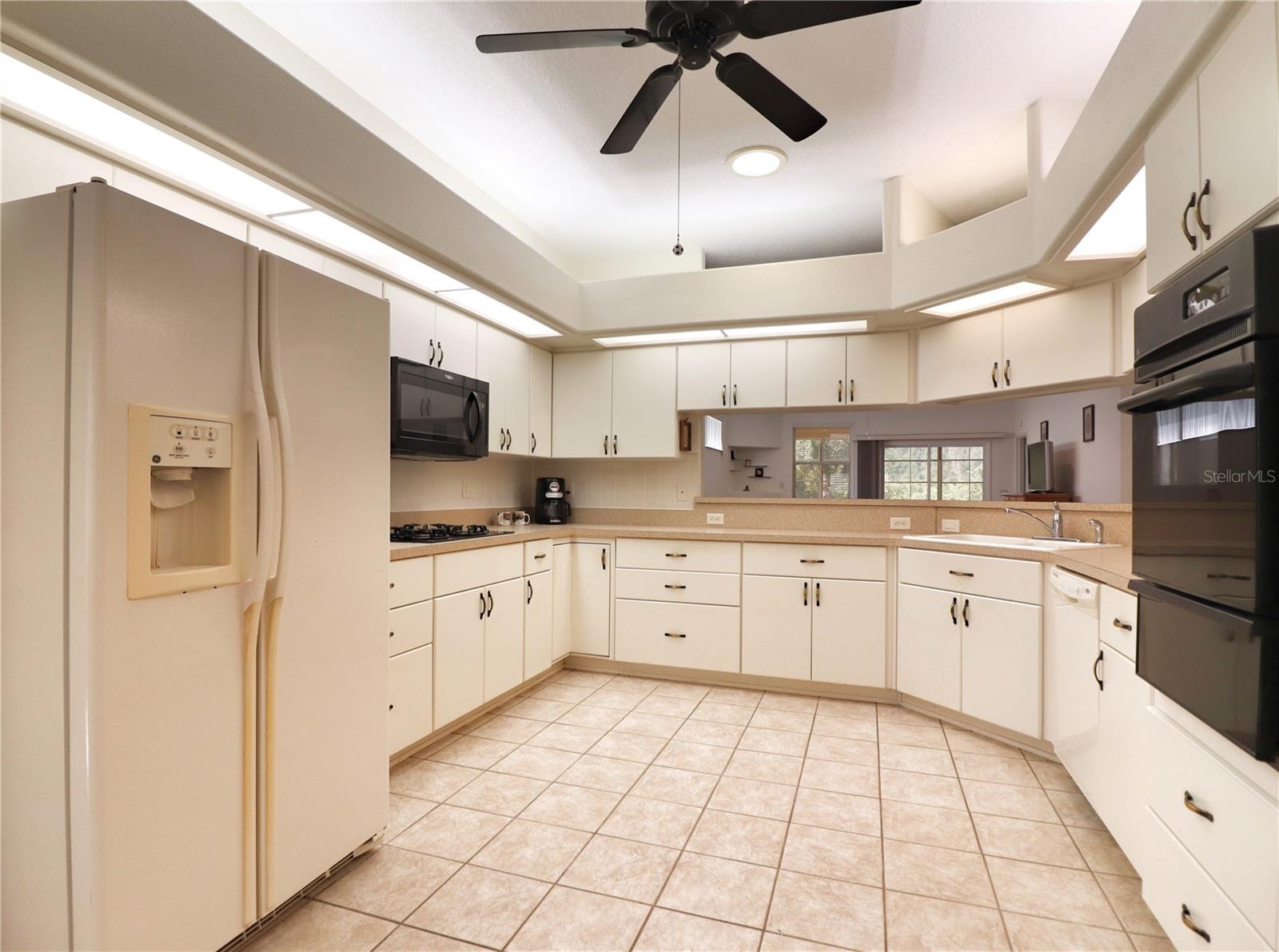 5433 SIR CHURCHILL DR, LEESBURG, FL, 34748