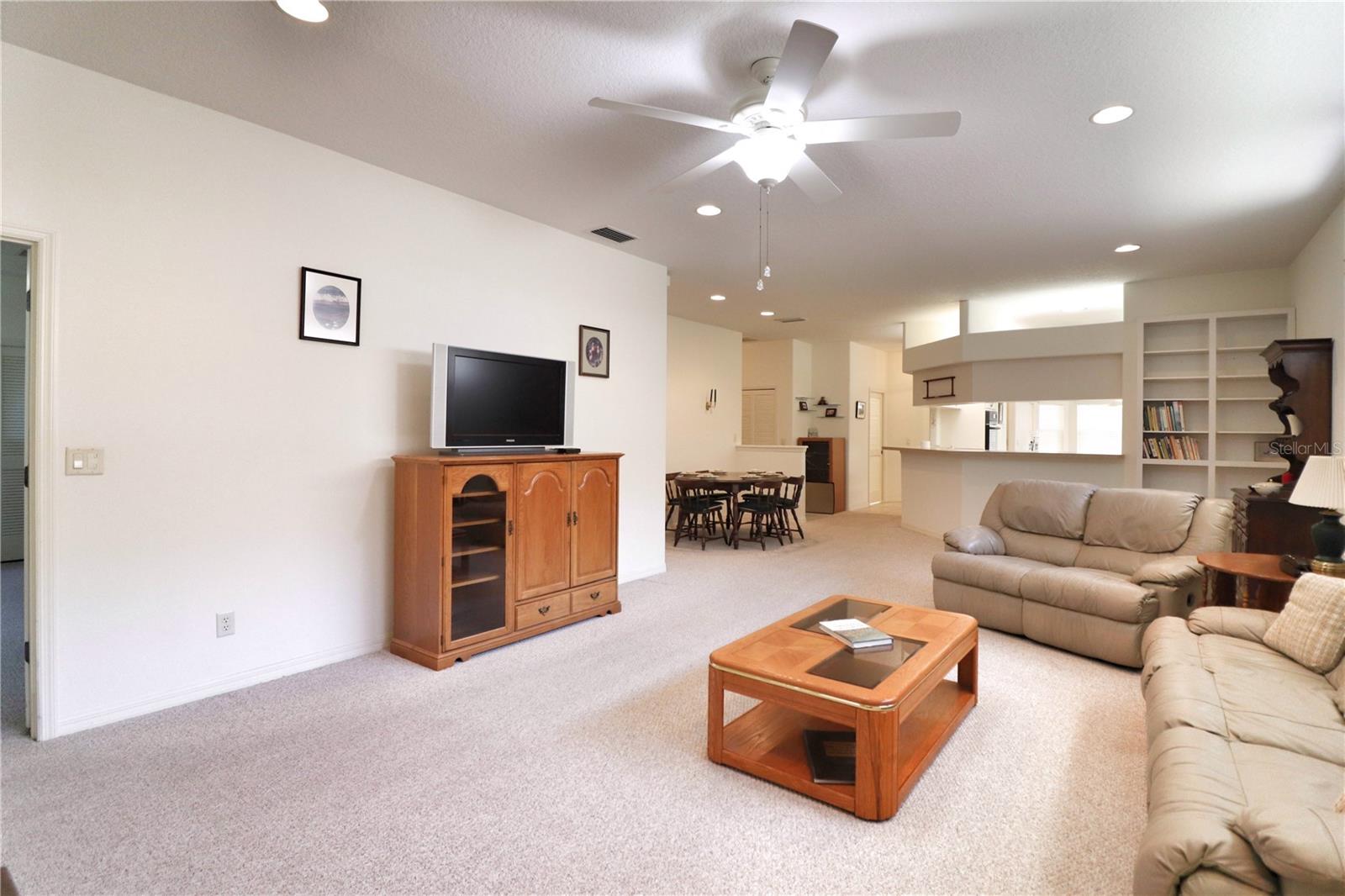 5433 SIR CHURCHILL DR, LEESBURG, FL, 34748