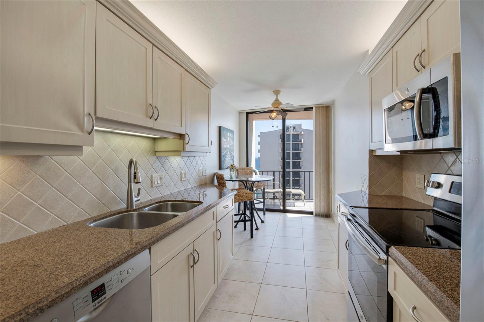 4200 N OCEAN DR #2-1602, RIVIERA BEACH, FL, 33404