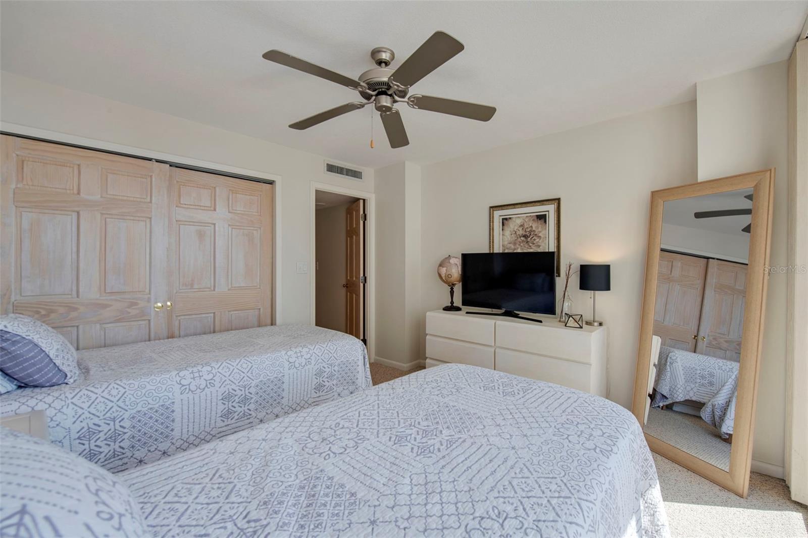 4200 N OCEAN DR #2-1602, RIVIERA BEACH, FL, 33404