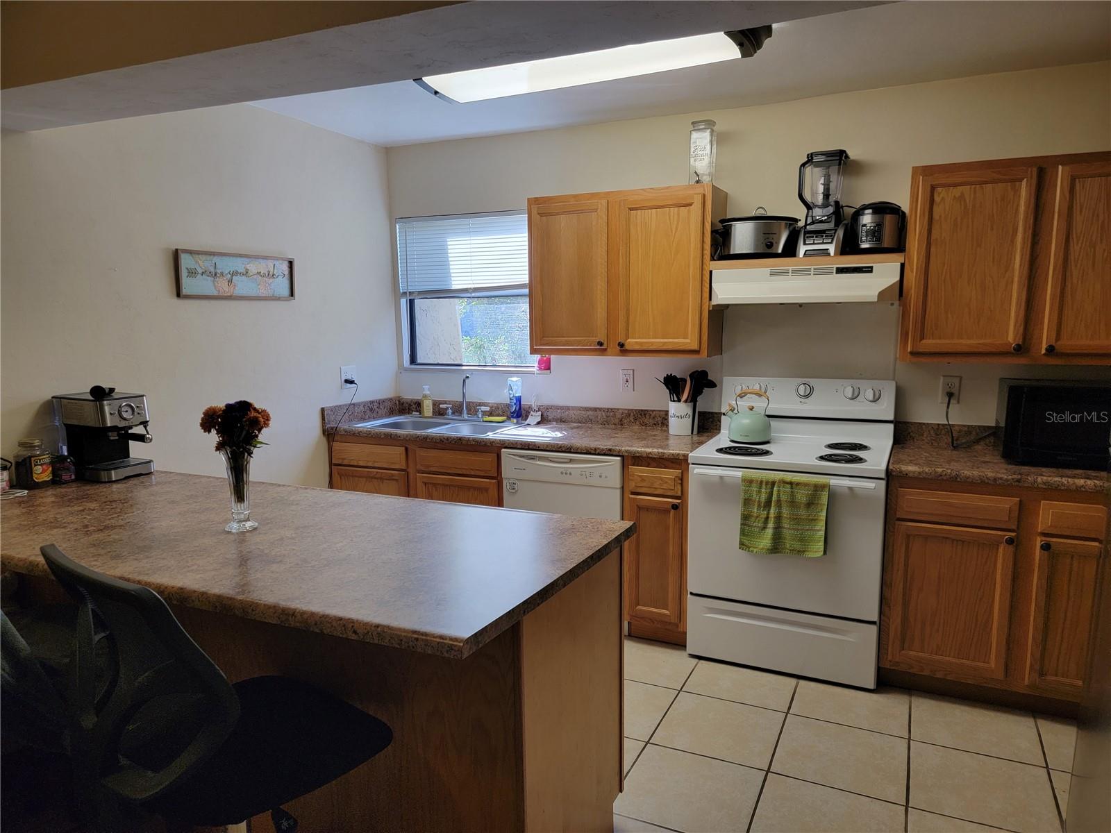 2811 SW ARCHER RD #X-207, GAINESVILLE, FL, 32608