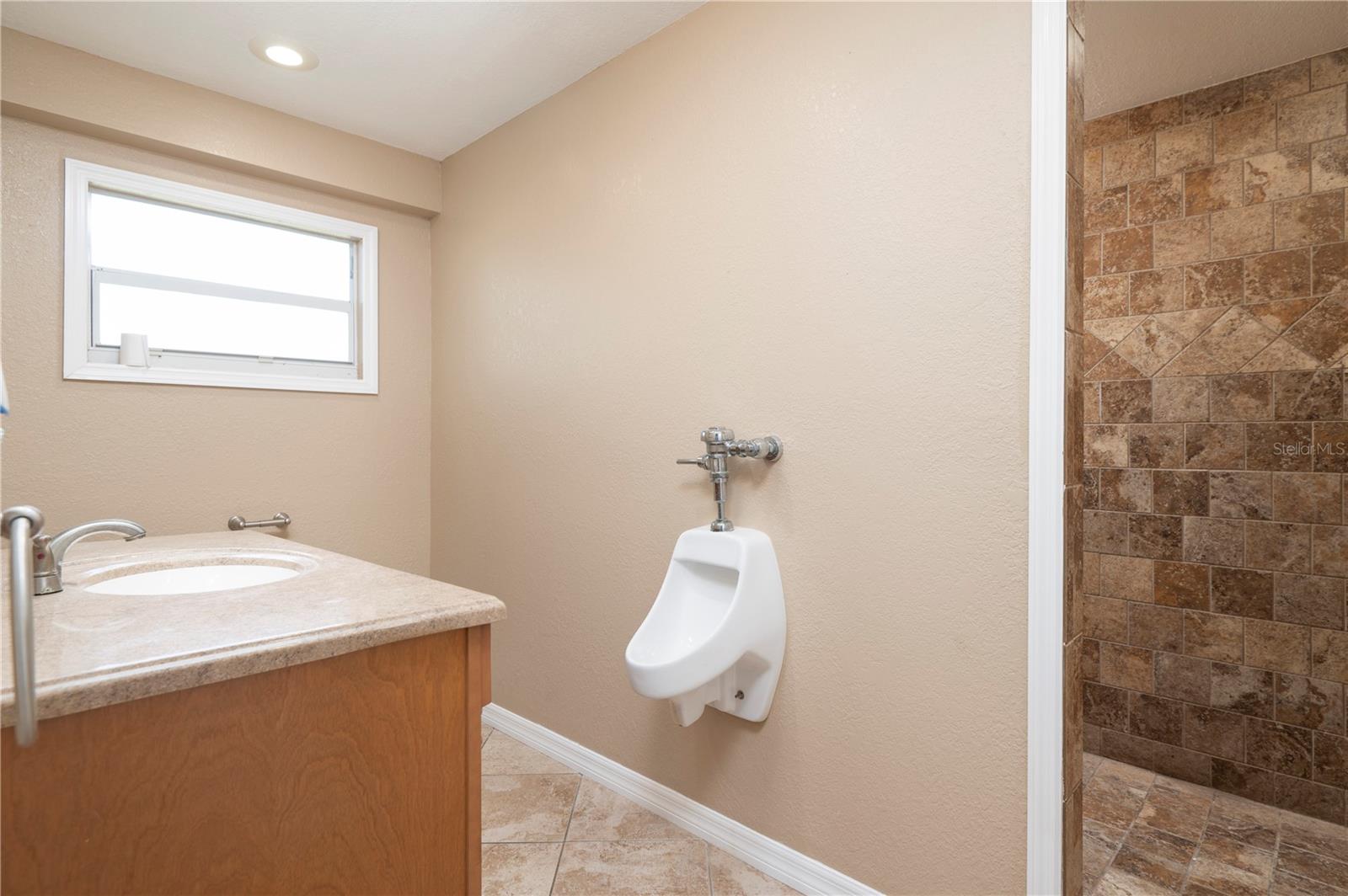 24261 CAPTAIN KIDD BLVD, PUNTA GORDA, FL, 33955