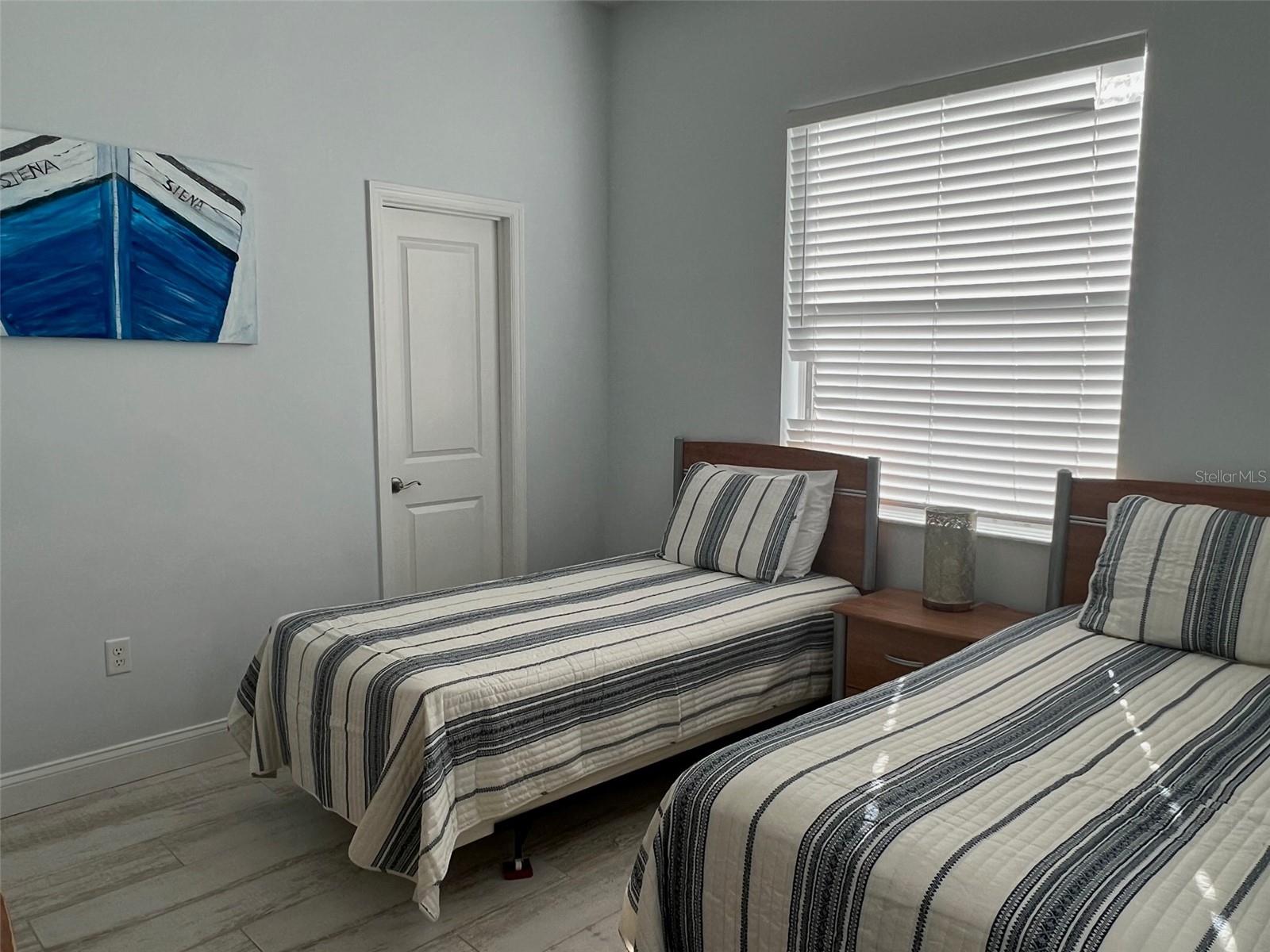 2043 ROSELAWN ST, SARASOTA, FL, 34231