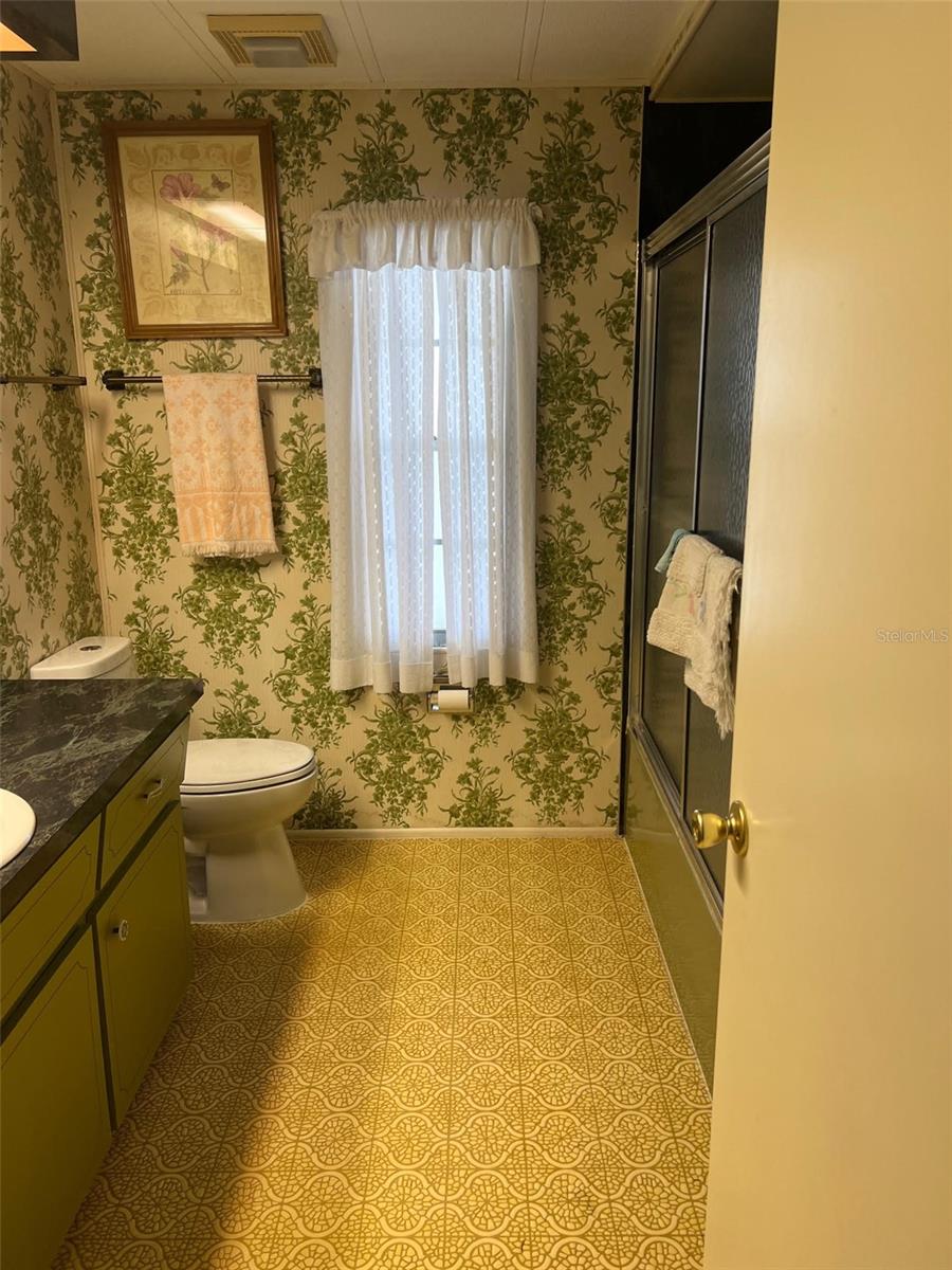 201 ROYAL PALM CIR, LARGO, FL, 33778