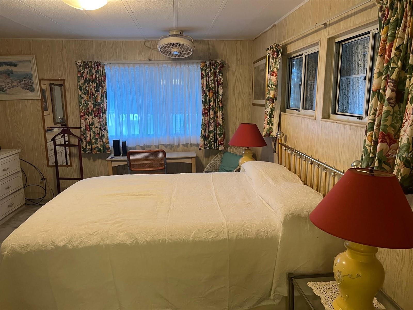 201 ROYAL PALM CIR, LARGO, FL, 33778