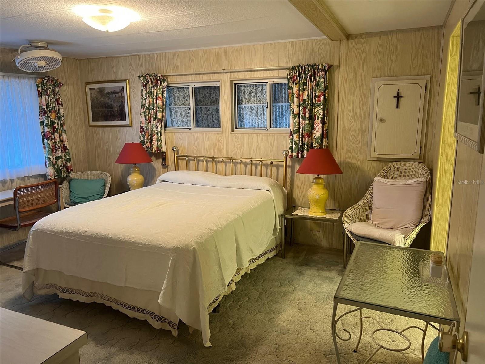 201 ROYAL PALM CIR, LARGO, FL, 33778