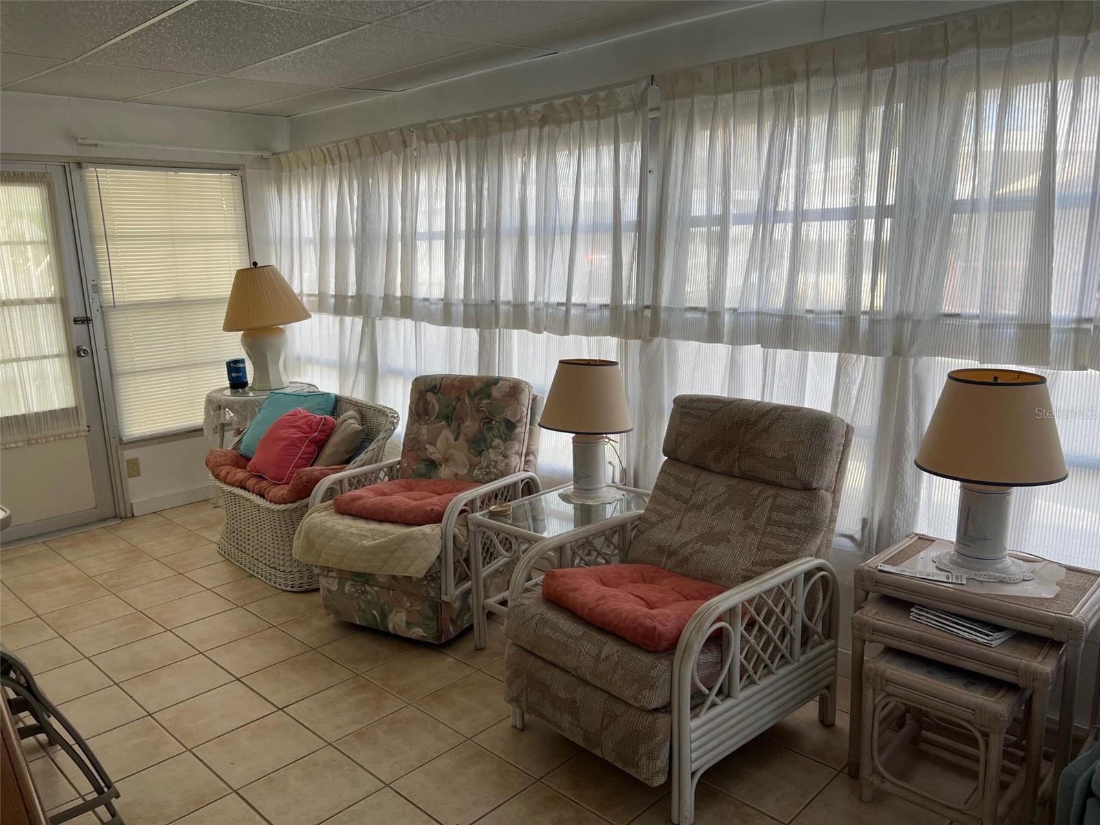 201 ROYAL PALM CIR, LARGO, FL, 33778