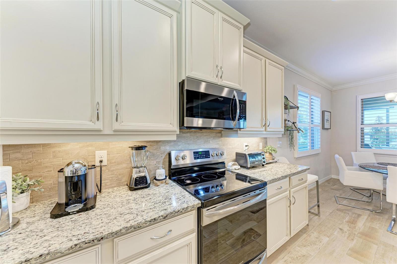 228 MARAVIYA BLVD, NOKOMIS, FL, 34275
