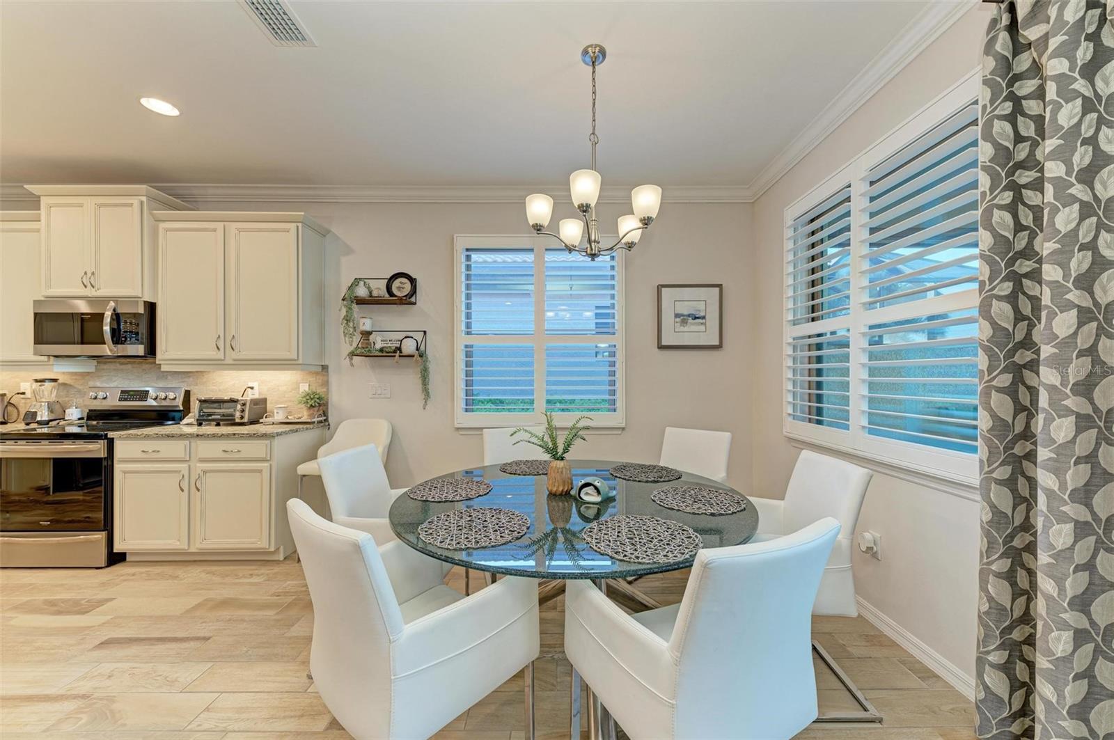 228 MARAVIYA BLVD, NOKOMIS, FL, 34275