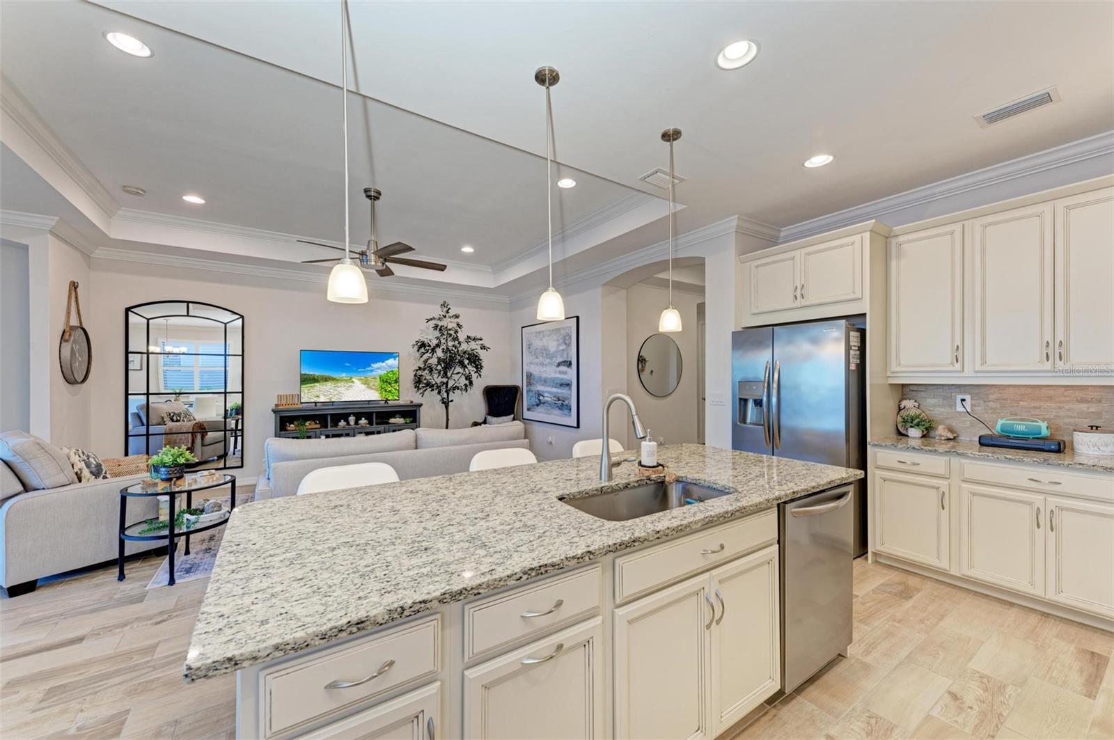 228 MARAVIYA BLVD, NOKOMIS, FL, 34275