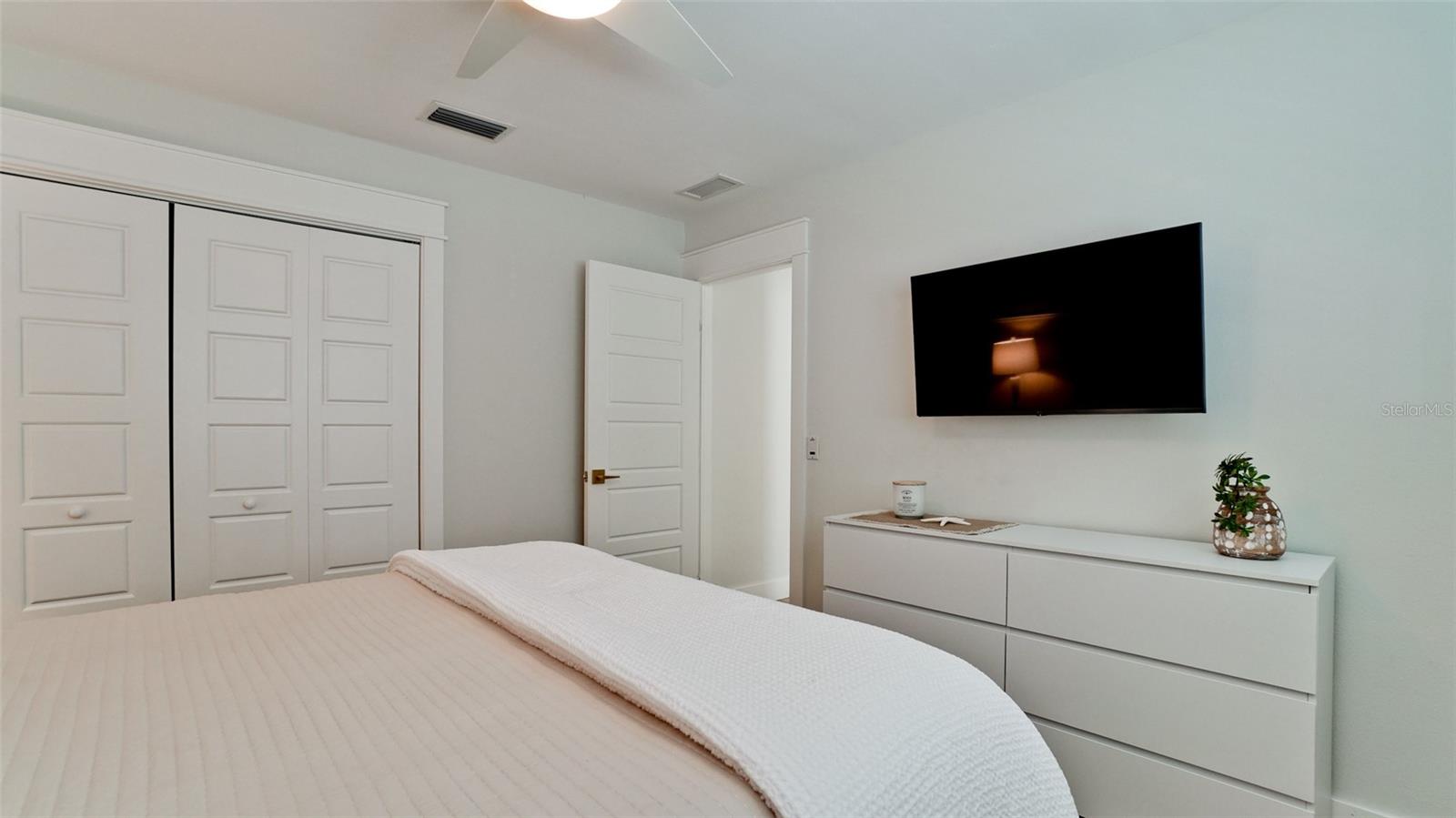 676 KEY ROYALE DRIVE, HOLMES BEACH, FL, 34217