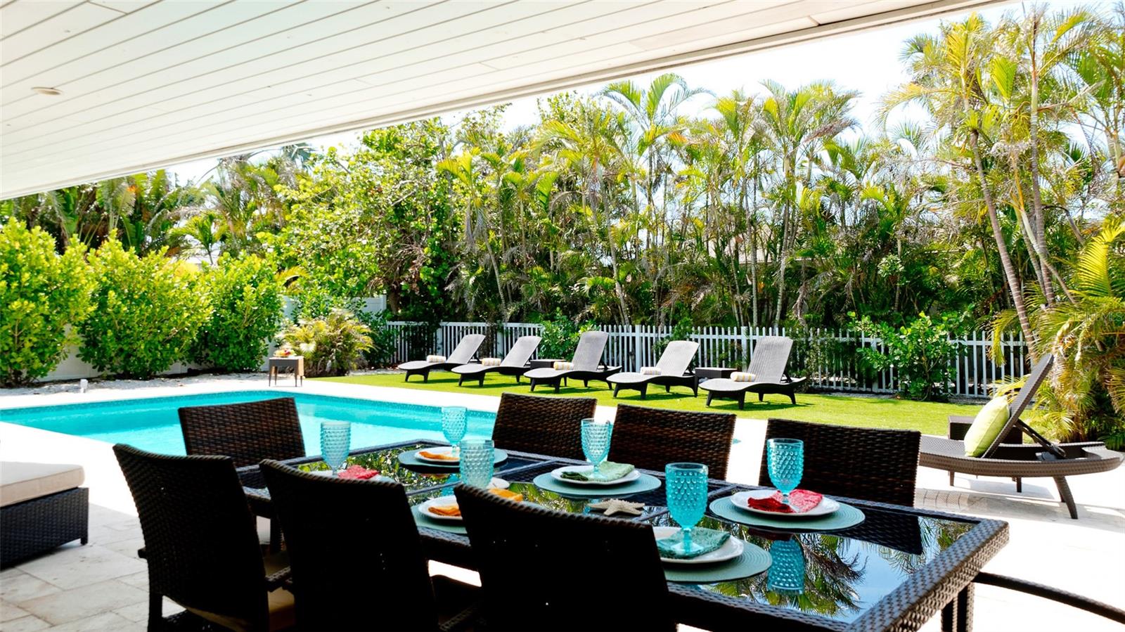 676 KEY ROYALE DRIVE, HOLMES BEACH, FL, 34217
