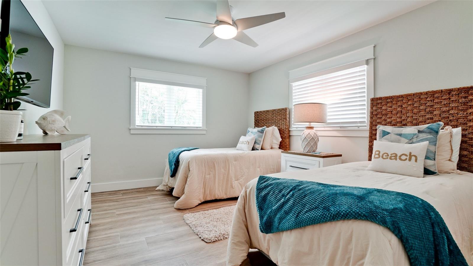 676 KEY ROYALE DRIVE, HOLMES BEACH, FL, 34217