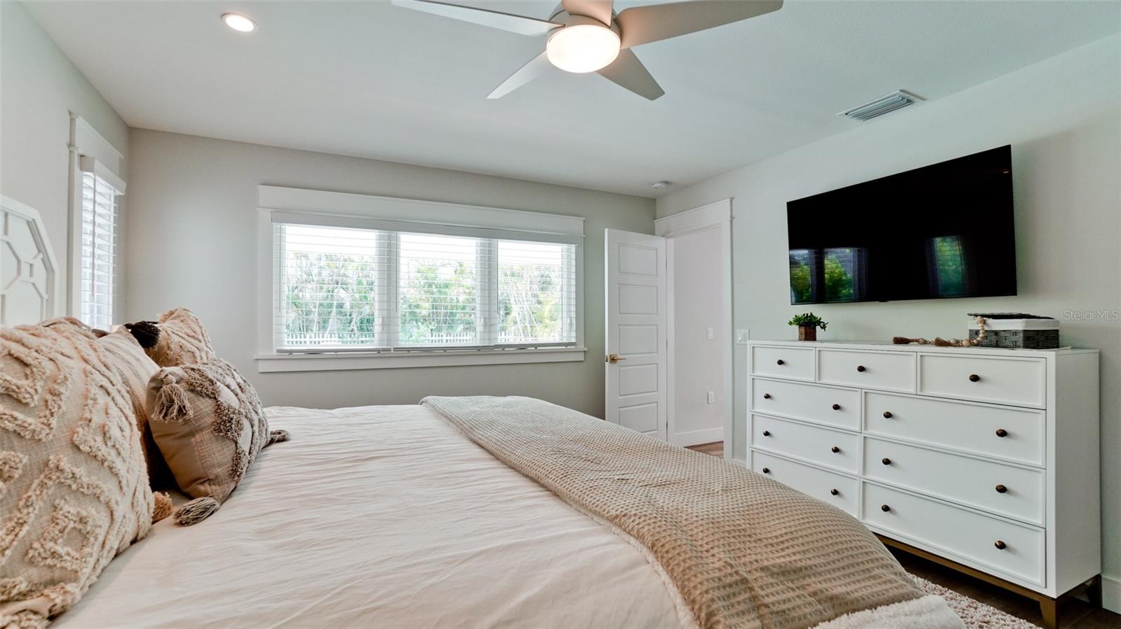 676 KEY ROYALE DRIVE, HOLMES BEACH, FL, 34217