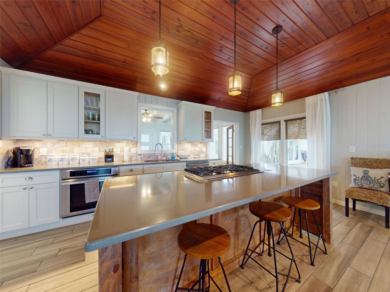 1011 Hill ST, NEW SMYRNA BEACH, FL, 32169