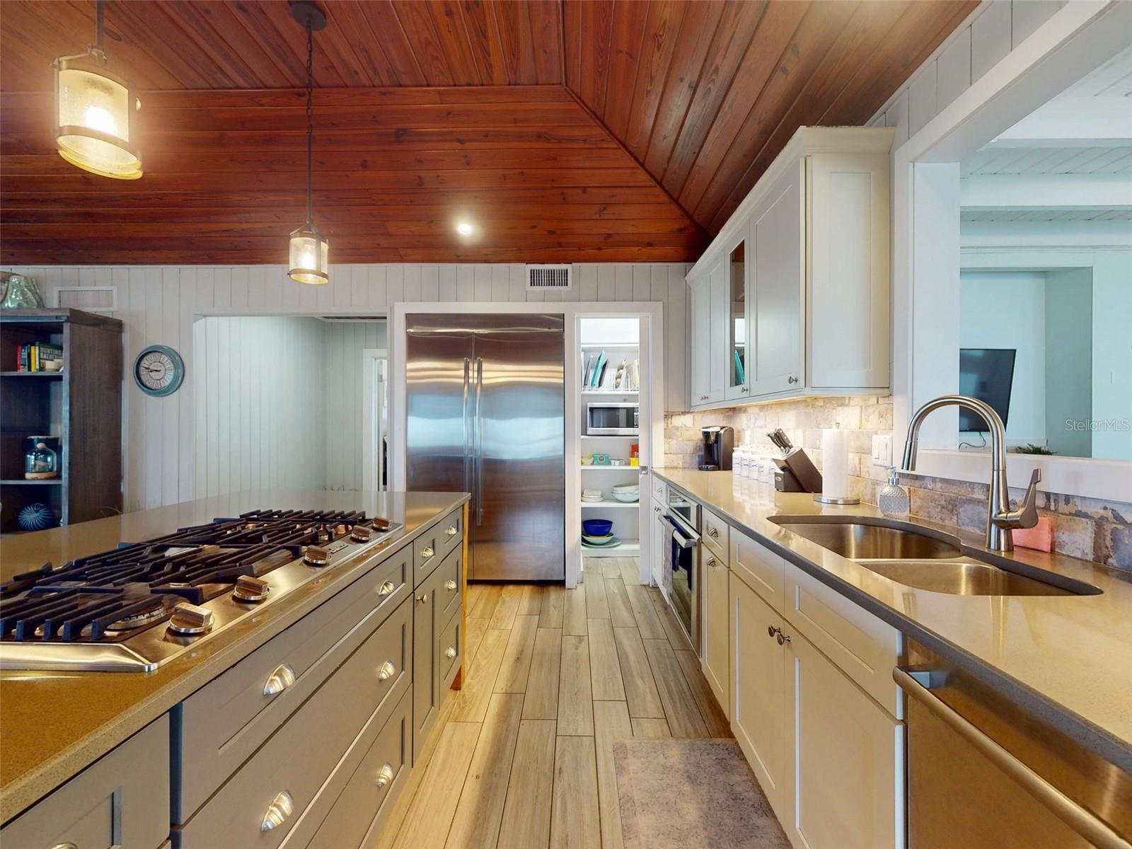 1011 Hill ST, NEW SMYRNA BEACH, FL, 32169