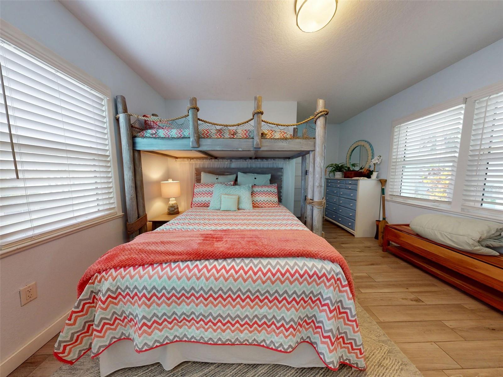 1011 Hill ST, NEW SMYRNA BEACH, FL, 32169