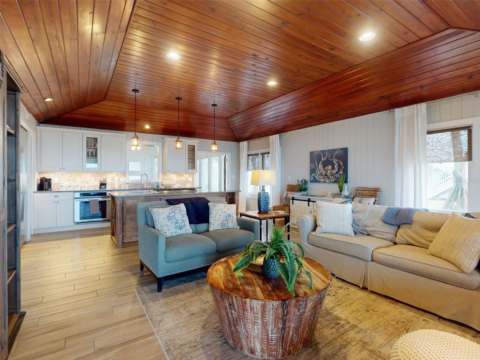 1011 Hill ST, NEW SMYRNA BEACH, FL, 32169