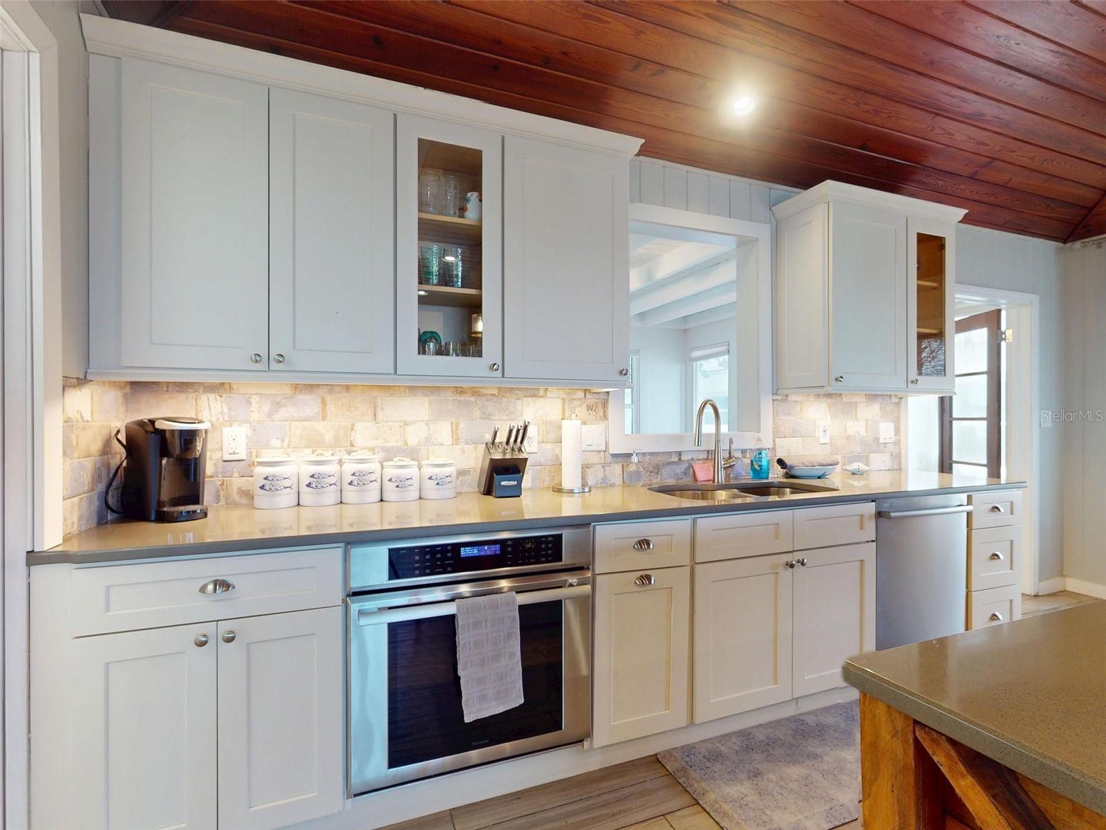 1011 Hill ST, NEW SMYRNA BEACH, FL, 32169