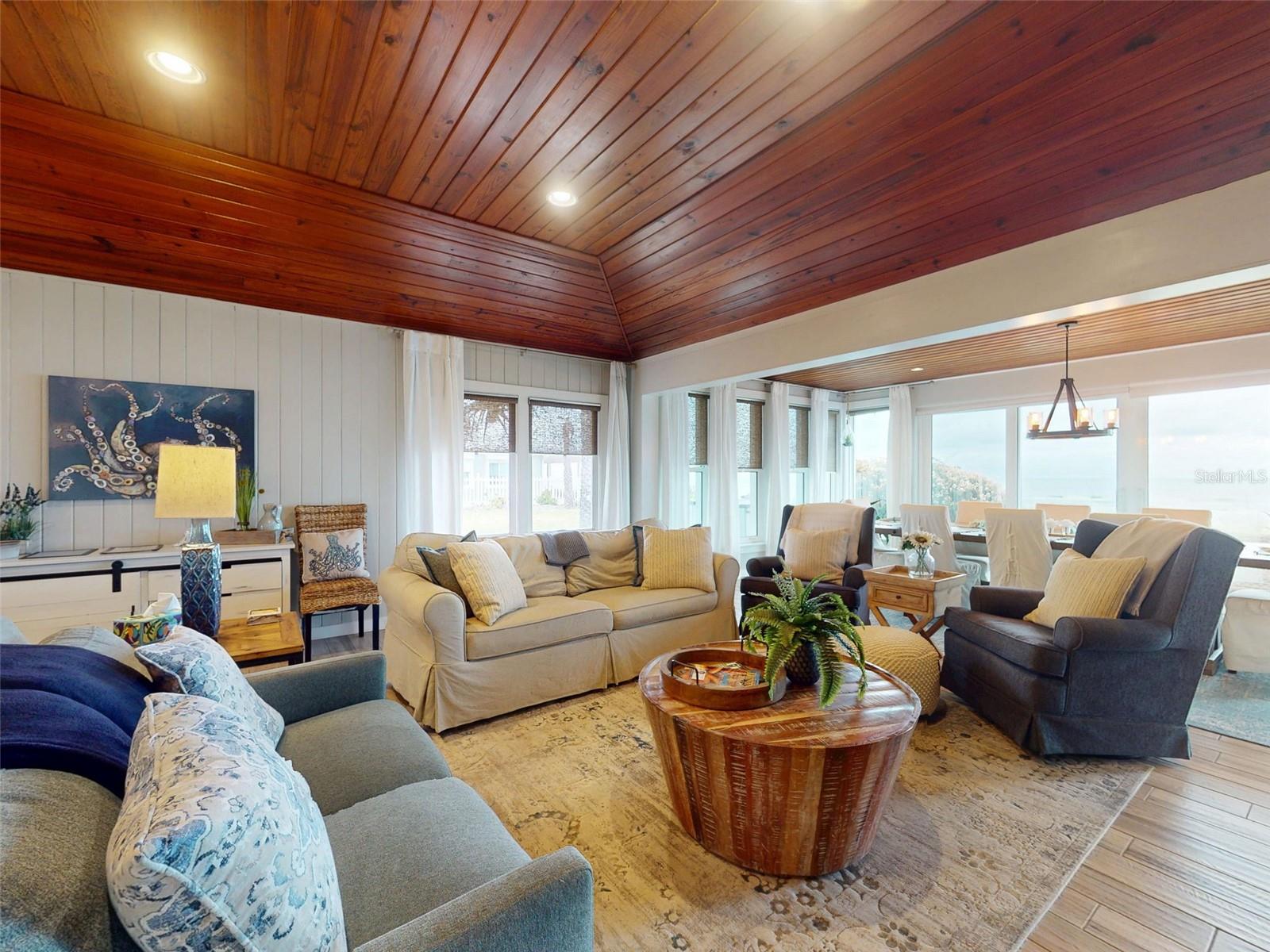 1011 Hill ST, NEW SMYRNA BEACH, FL, 32169