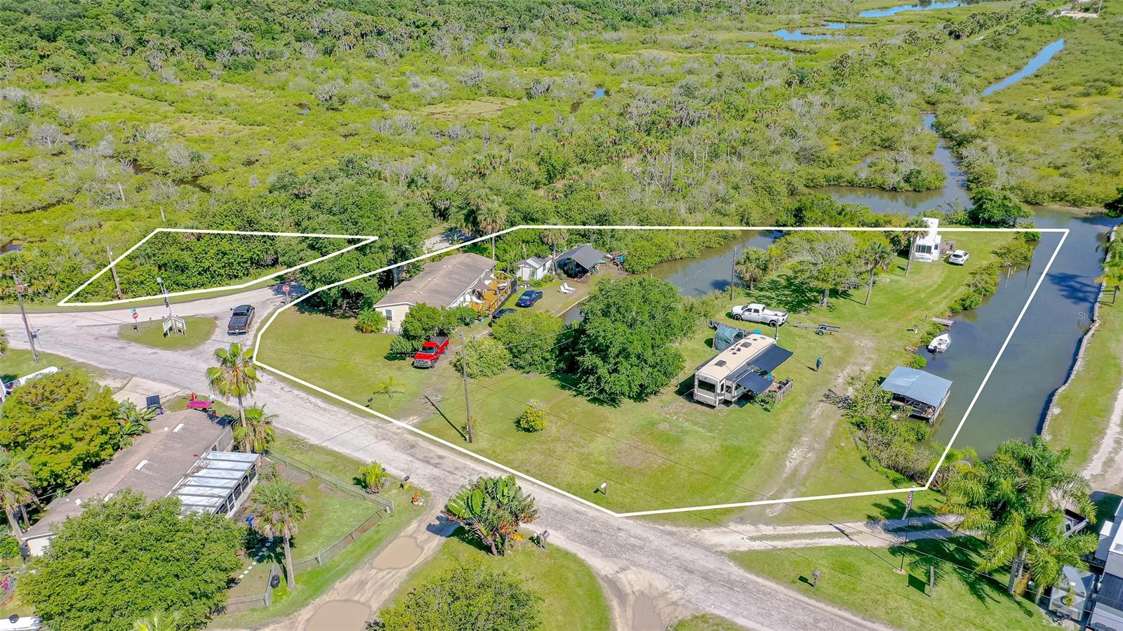 416 E Halifax AVE, OAK HILL, FL, 32759