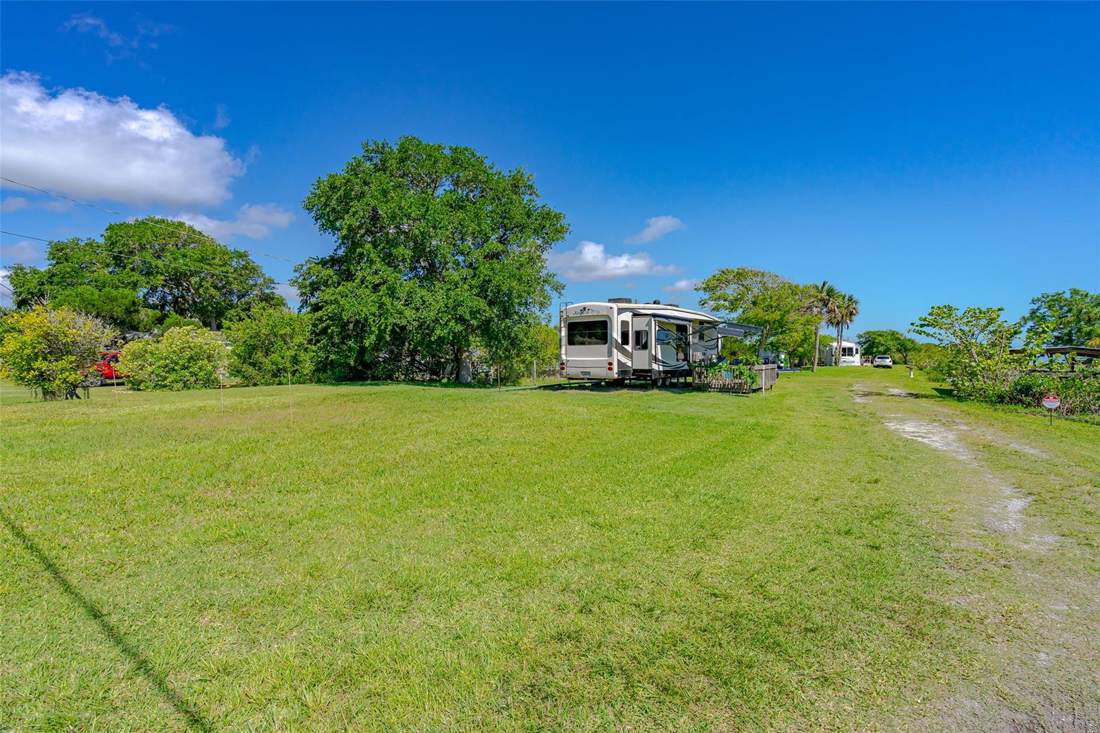 416 E Halifax AVE, OAK HILL, FL, 32759