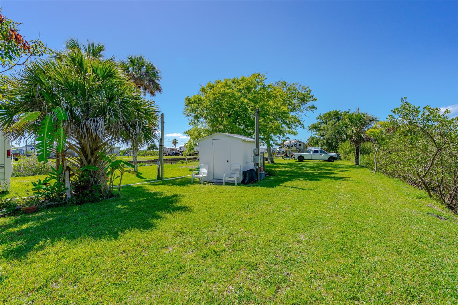416 E Halifax AVE, OAK HILL, FL, 32759