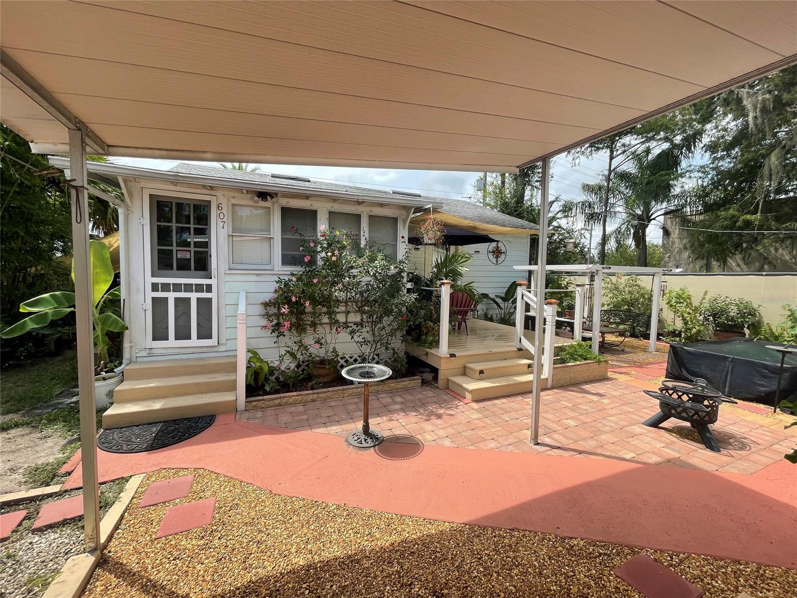 607 N Dixie FWY, NEW SMYRNA BEACH, FL, 32168