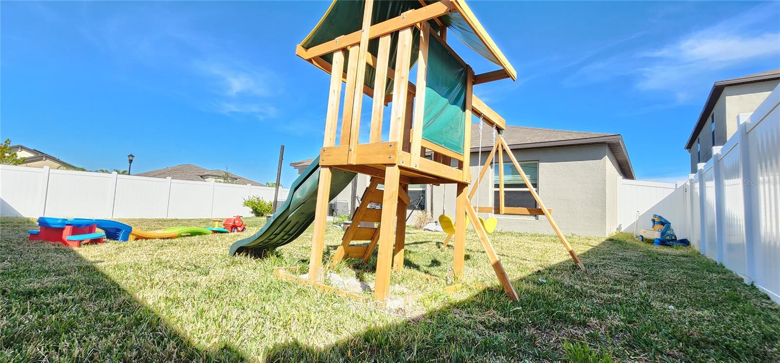 982 8TH ST NW, RUSKIN, FL, 33570