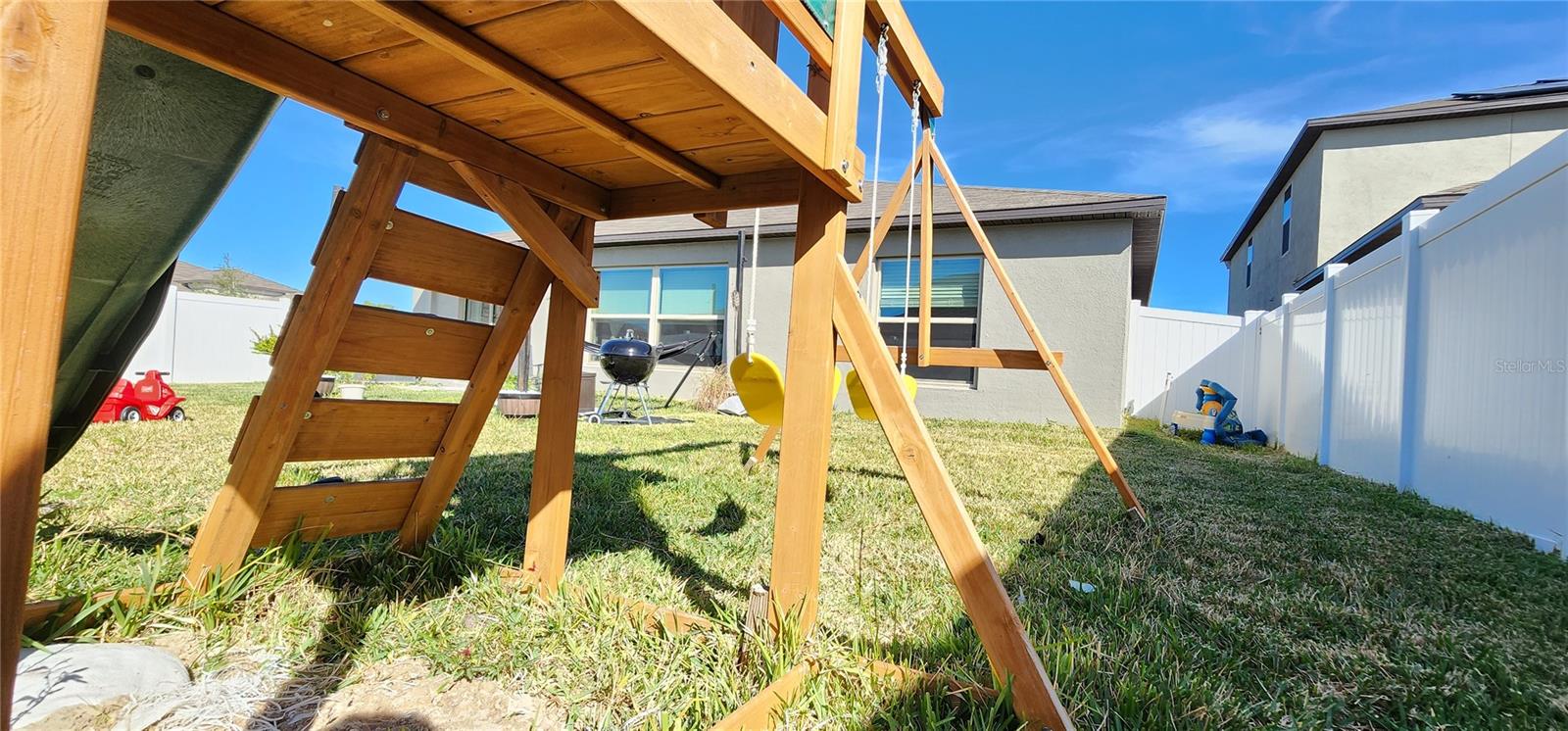 982 8TH ST NW, RUSKIN, FL, 33570