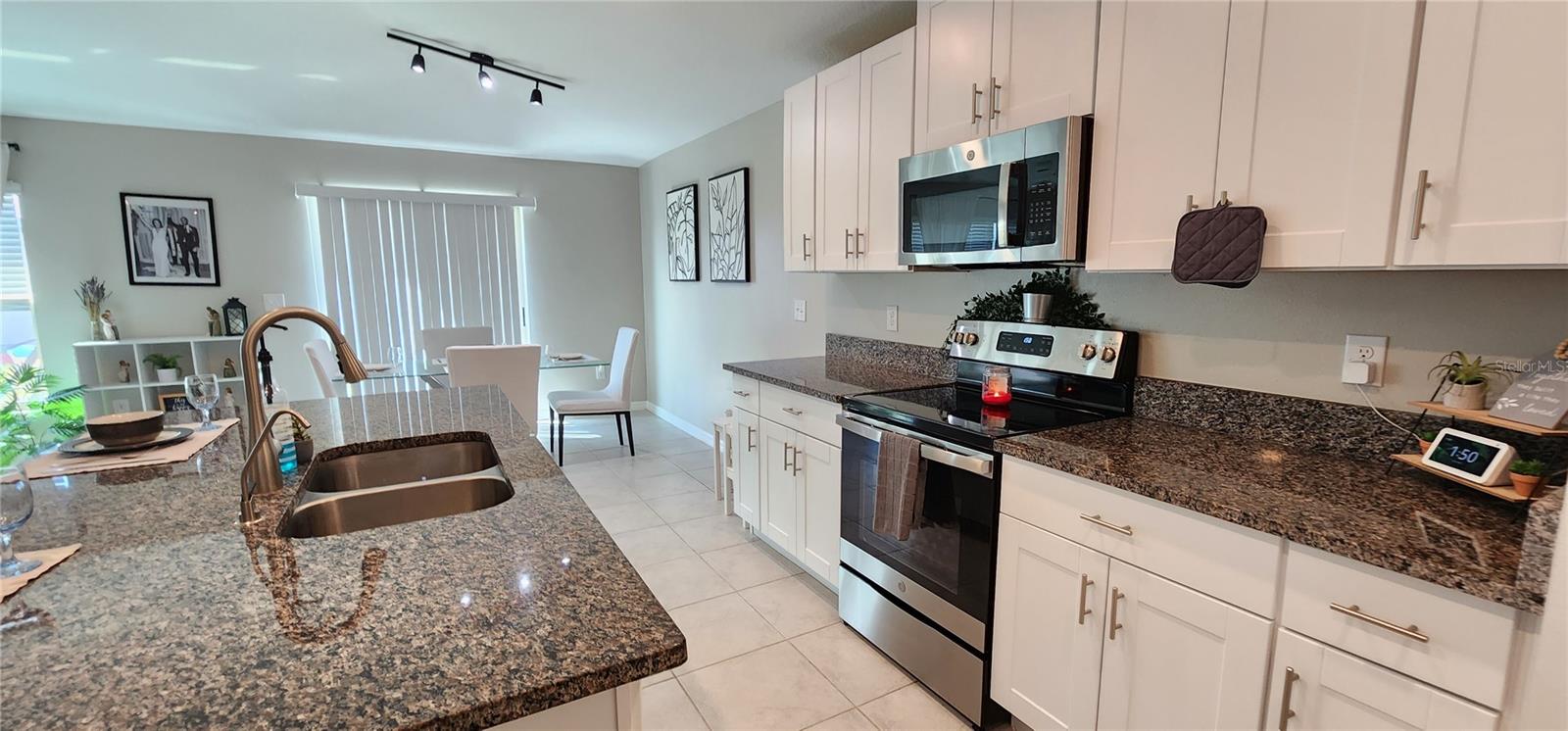 982 8TH ST NW, RUSKIN, FL, 33570