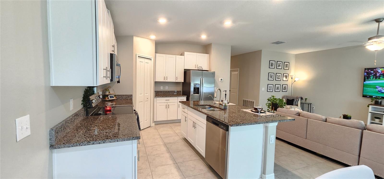 982 8TH ST NW, RUSKIN, FL, 33570