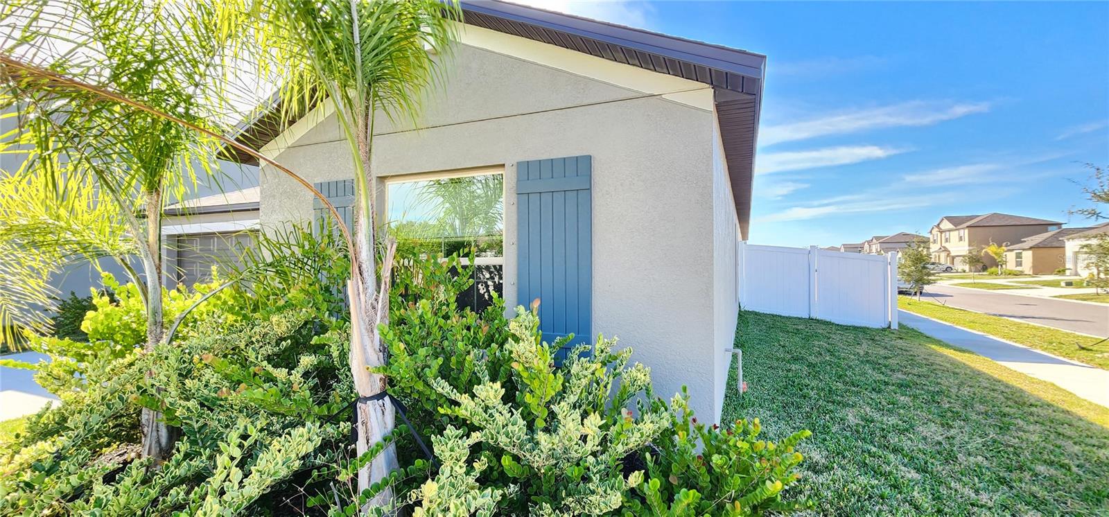 982 8TH ST NW, RUSKIN, FL, 33570