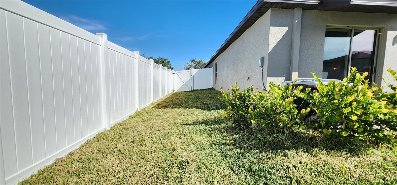 982 8TH ST NW, RUSKIN, FL, 33570