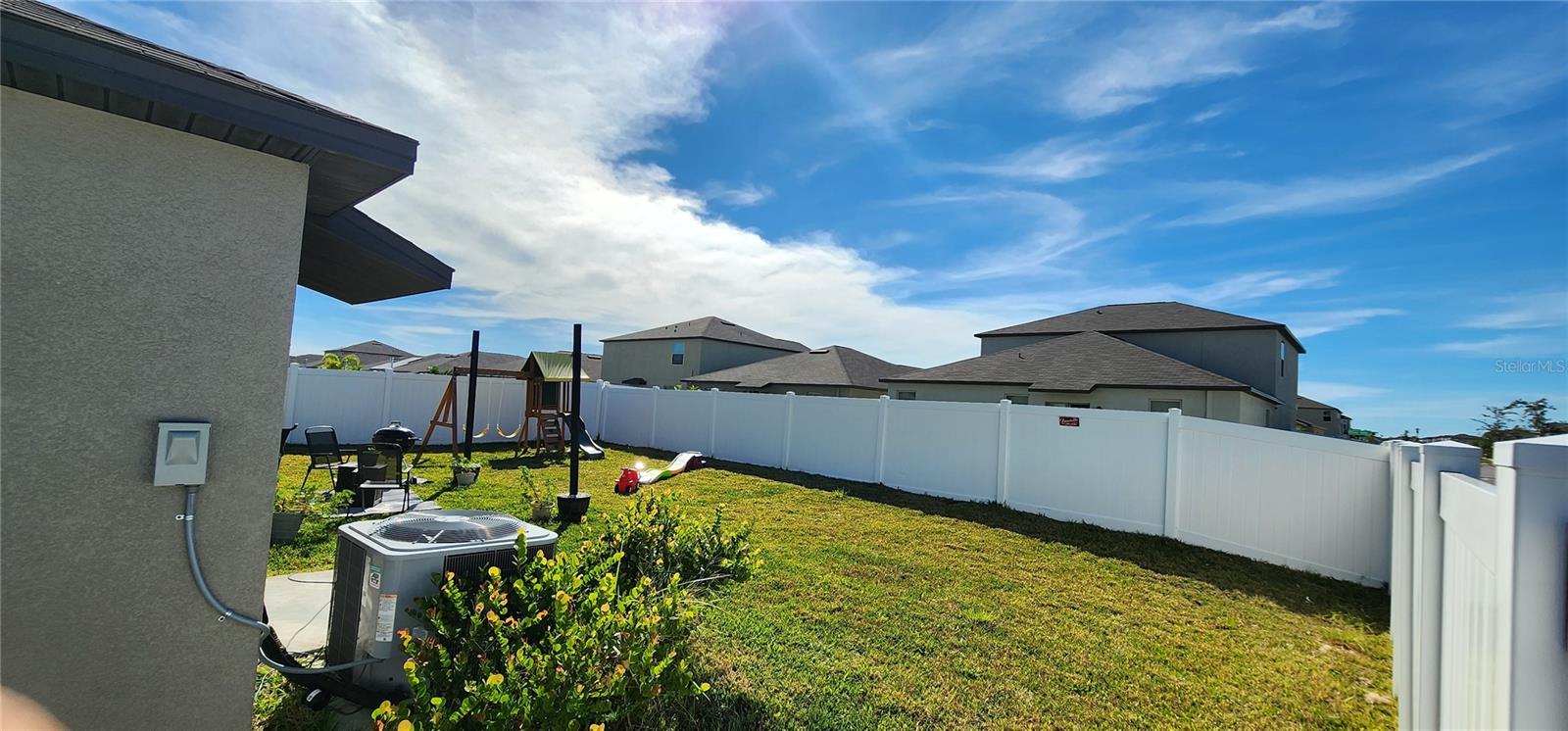 982 8TH ST NW, RUSKIN, FL, 33570