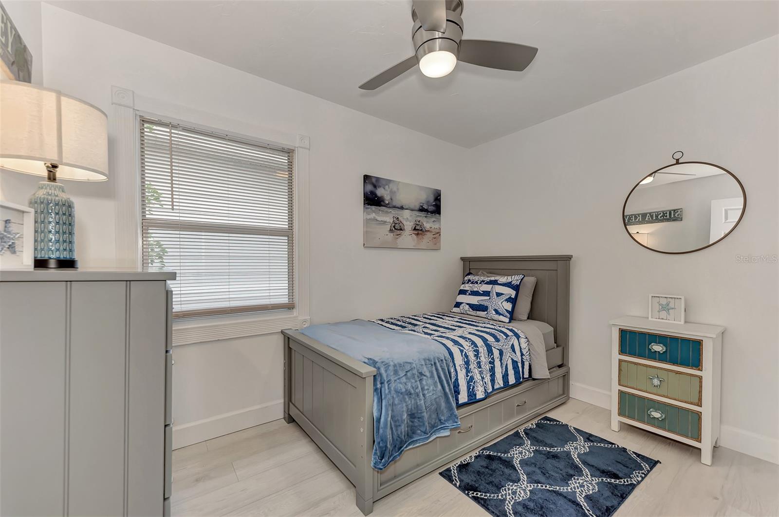 5516 AVENIDA DEL MARE, SARASOTA, FL, 34242